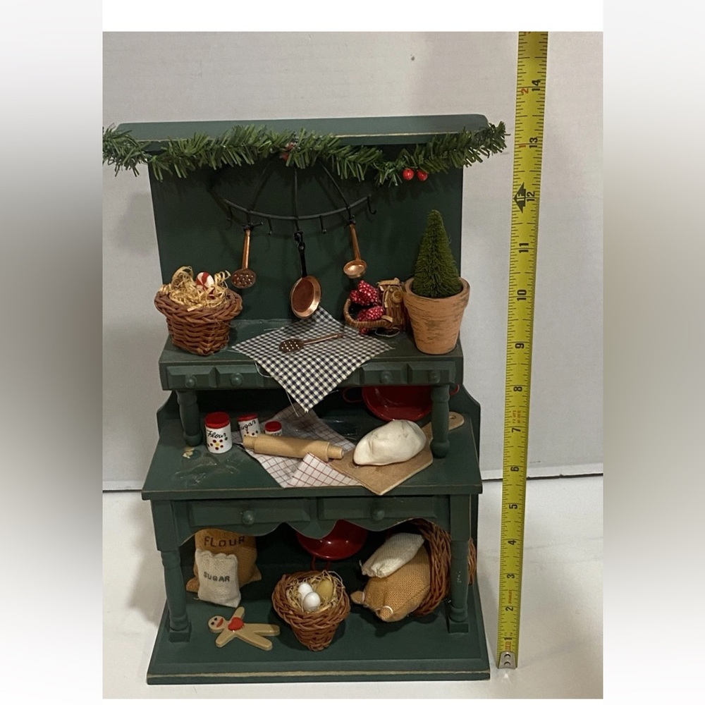 VTG Kitchen Cupboard Miniature 1997 Keepsakes Collection Christmas Theme